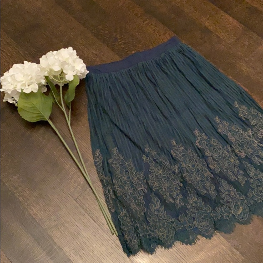 Net and lace skirt.